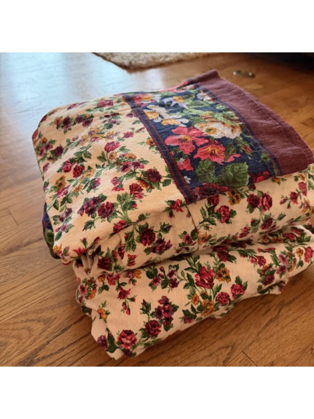 JCPENNEY RED WHITE FLORAL FLANNEL QUEEN BED SHEETS
